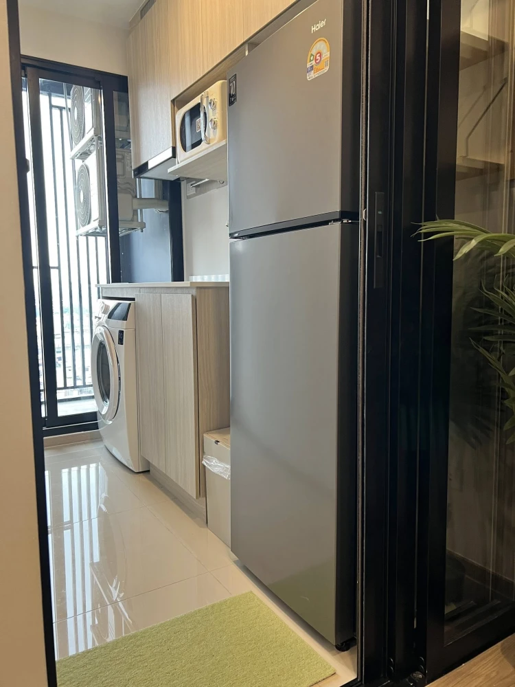 For rent: Origin Play Bangkhunnon Triple Station, high floor unit, fully furnished, good ventilation, beautiful view with no obstructing buildings. Bo