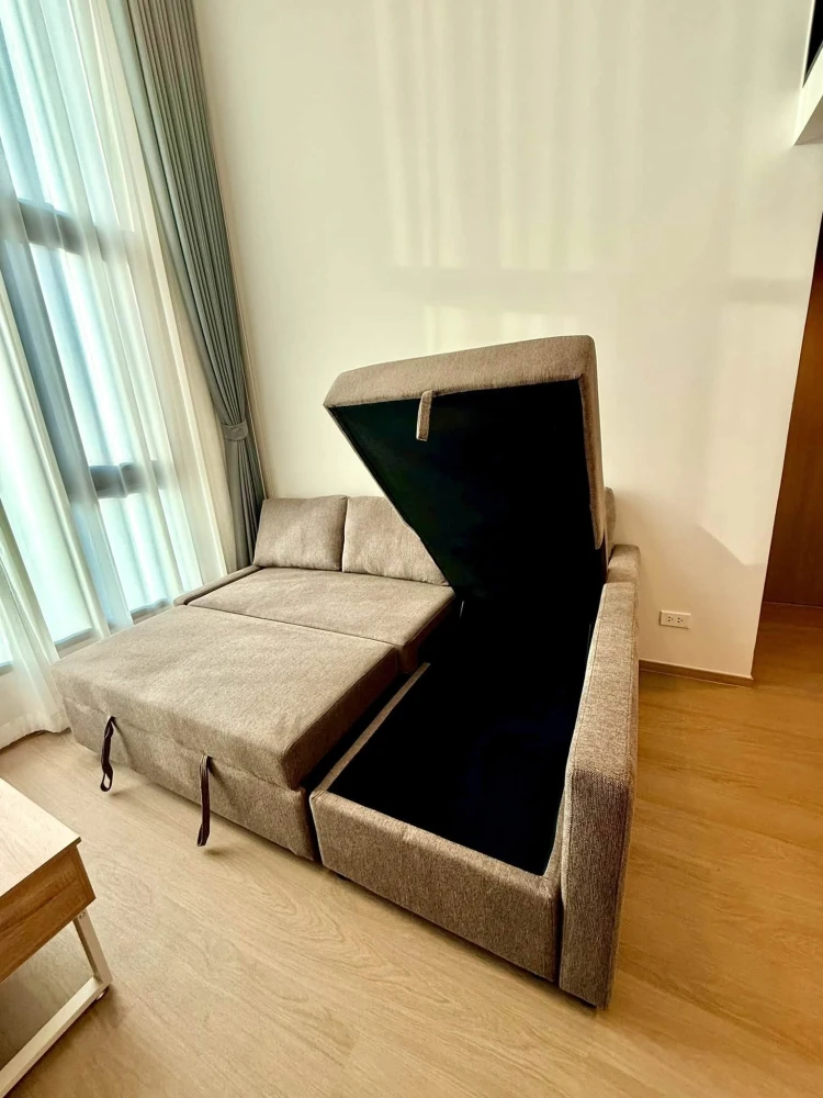 For Rent: Origin Play Bangkhunnon Triple Station. Corner unit offering privacy, high ceilings, and an airy feel. Prime location—book now!