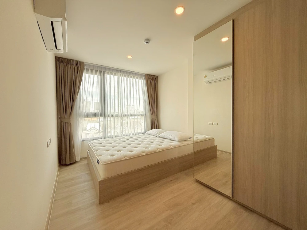 For rent: Origin Play Sri Udom Station, 5th floor, fully furnished unit, very comfortable. Book now!