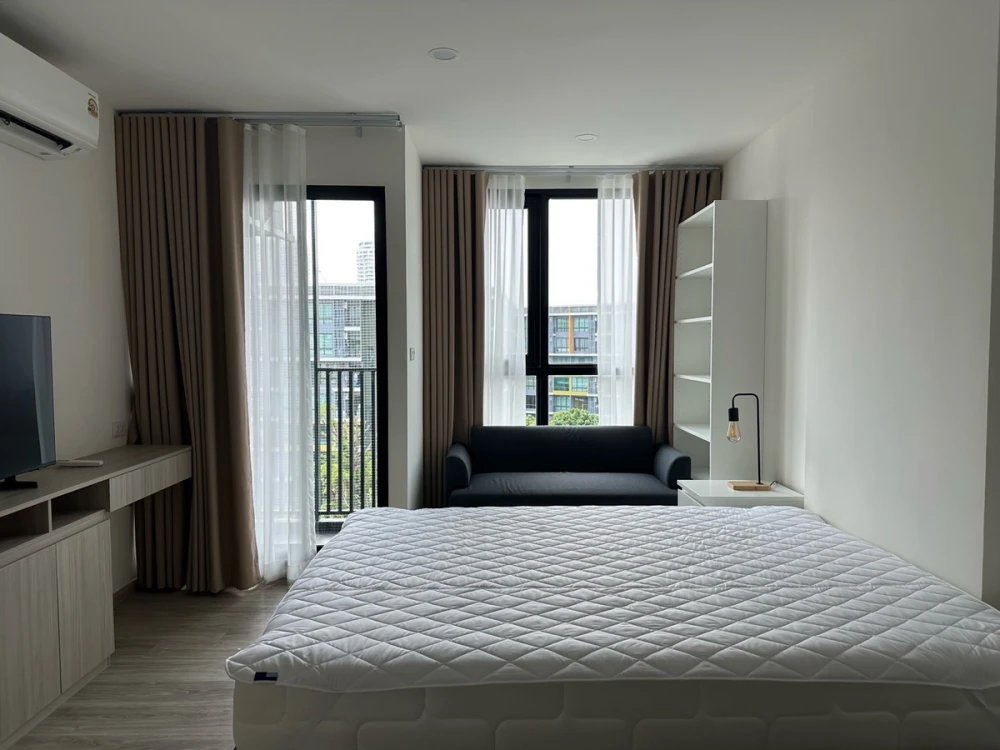 For rent: Origin Play Sri Udom Station, 7th floor, fully furnished unit. Book now! Don't miss out! images