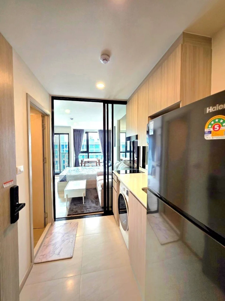 For rent: Origin Play Sri Udom Station, 8th floor, nice room, fully furnished, book now.