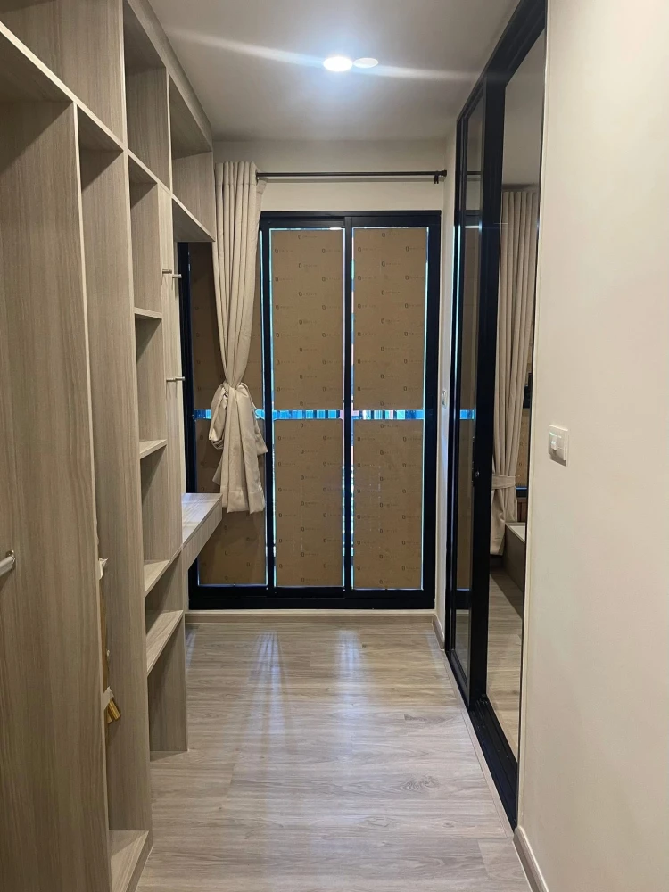 For rent: Origin Play Sri Udom Station, empty room, decorated room, don't miss it, comes with complete electrical appliances, book now.