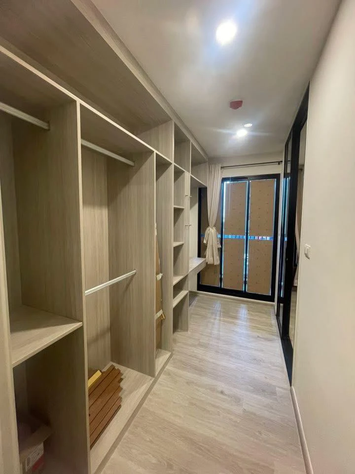 For rent: Origin Play Sri Udom Station, empty room, decorated room, don't miss it, comes with complete electrical appliances, book now.
