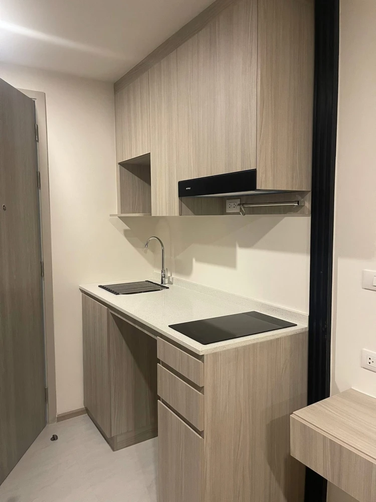 For rent: Origin Play Sri Udom Station, empty room, decorated room, don't miss it, comes with complete electrical appliances, book now.