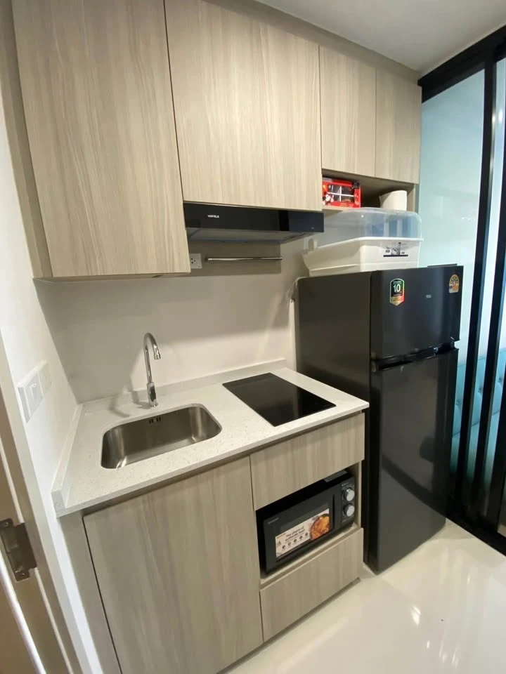 For rent: Origin Plug & Play E22 Station, 2nd floor, nice room, fully furnished, book now.