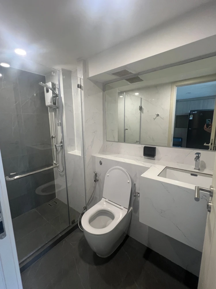 For rent: Origin Plug & Play E22 Station, 25th floor. A comfortable and fully furnished unit. Book now!