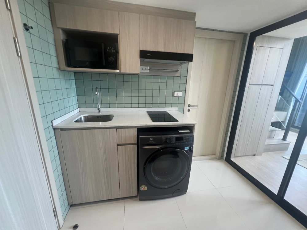 For rent: Origin Plug & Play E22 Station, 25th floor. A comfortable and fully furnished unit. Book now!
