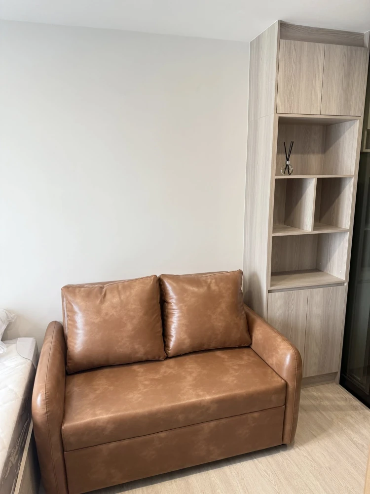 For rent: Origin Plug & Play E22 Station, 3rd floor, facing Big C, fully furnished, ready to move in with just your suitcase.
