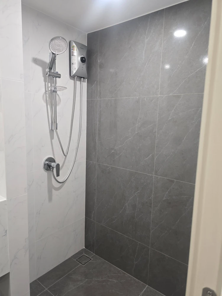 Rent an Origin Plug & Play E22 Station unit, high floor, spacious and comfortable. Book now!
