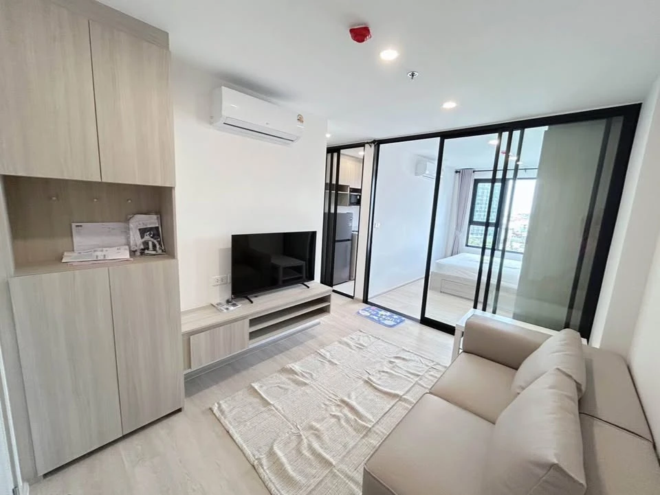 Origin Plug & Play E22 Station for rent, a lovely room with complete furniture and appliances. Just bring your bags and move in!
