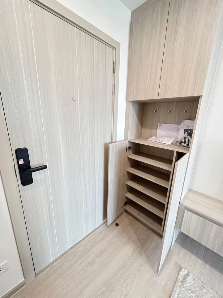 Origin Plug & Play E22 Station for rent, a lovely room with complete furniture and appliances. Just bring your bags and move in!