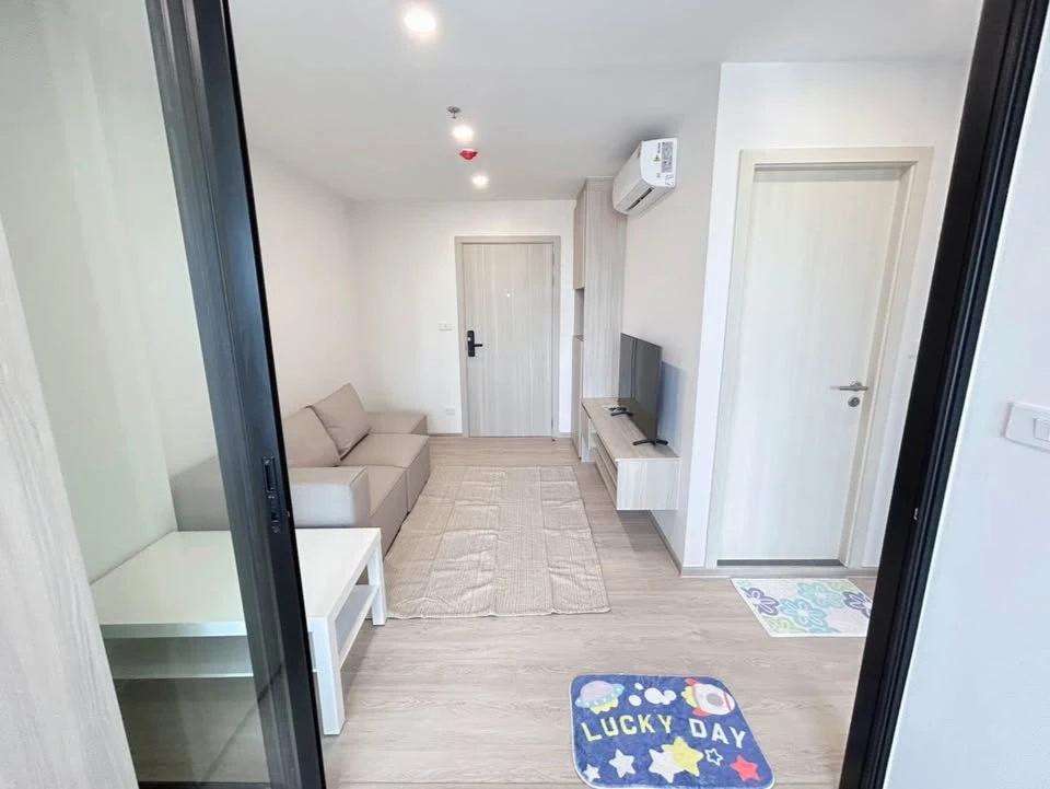 Origin Plug & Play E22 Station for rent, a lovely room with complete furniture and appliances. Just bring your bags and move in!