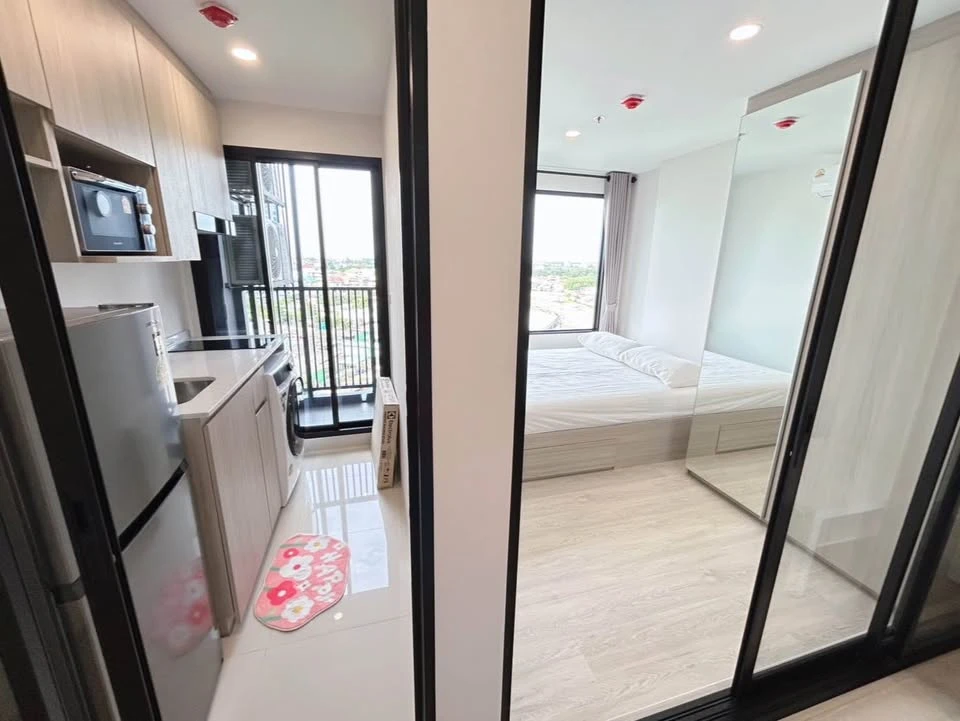 Origin Plug & Play E22 Station for rent, a lovely room with complete furniture and appliances. Just bring your bags and move in!