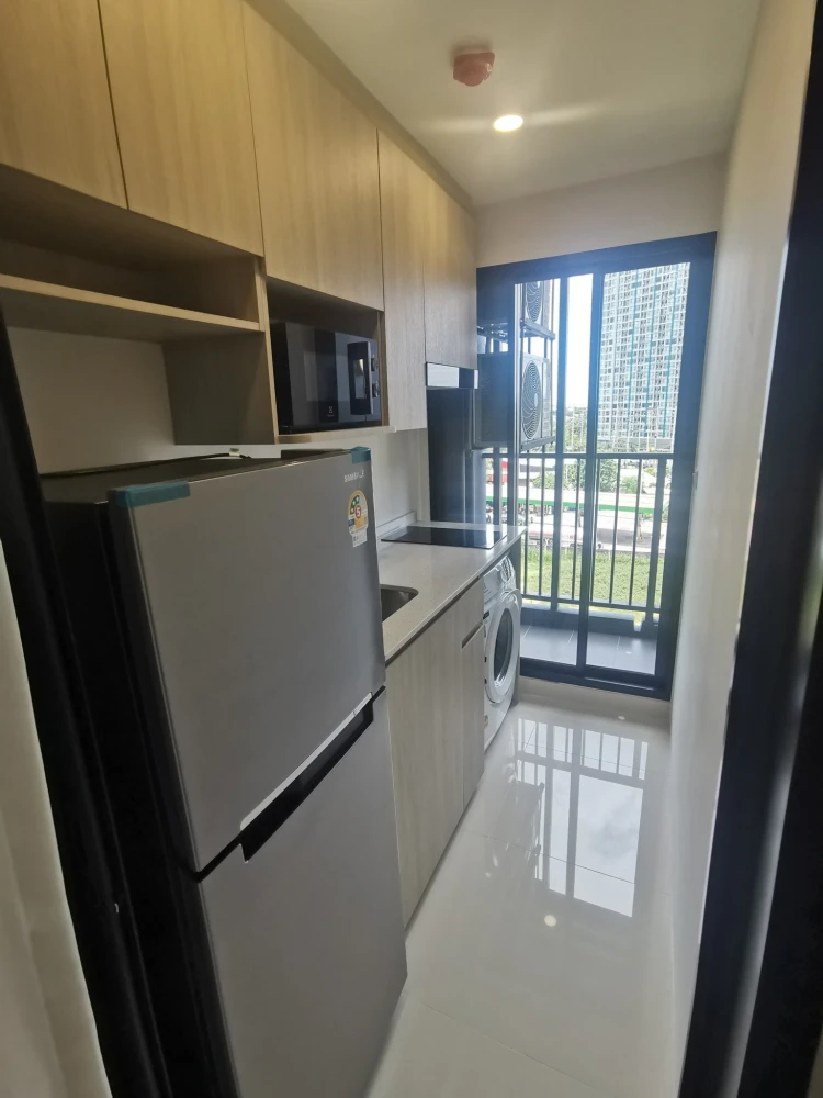 For rent: Origin plug & Play E22 Station, separate room, fully furnished, ready to move in.