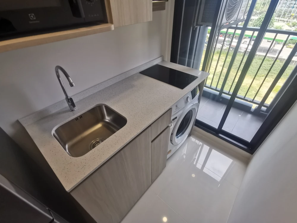 For rent: Origin plug & Play E22 Station, separate room, fully furnished, ready to move in.