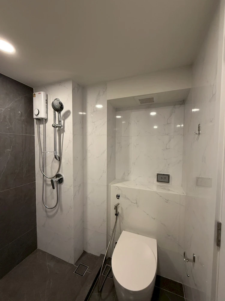 For rent: Origin Plug & Play Nonthaburi Station, 26th floor, good view, ready to move in. If you don't book, you'll really miss out.