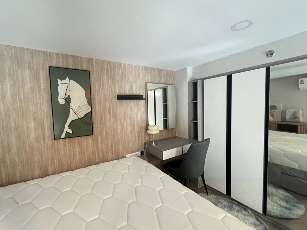 For rent: Origin Plug & Play Nonthaburi, 20th floor. Stunning Chao Phraya River view from above. Fully furnished with built-in features. Ready to move