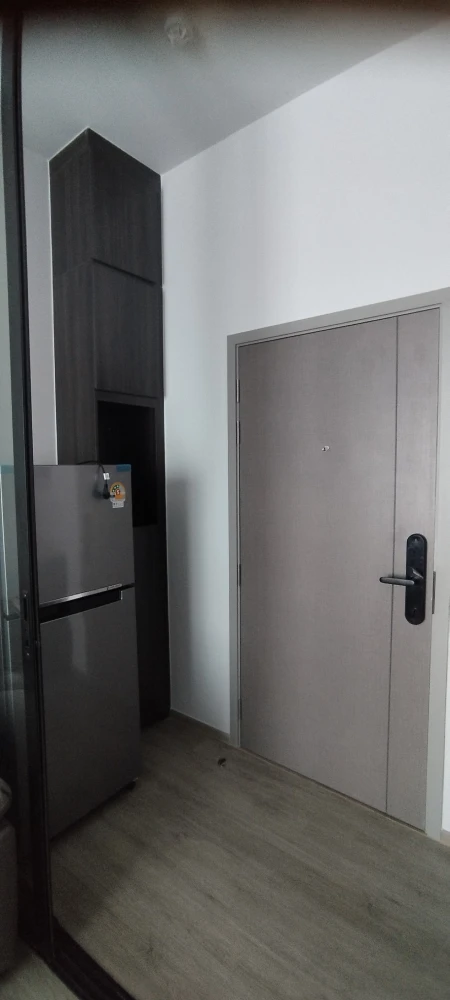 For rent: Origin Plug & Play Ramintra, 1 bedroom, has a walk-in closet, just bring your bags and move in.