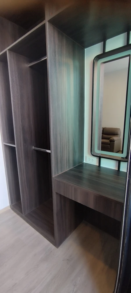 For rent: Origin Plug & Play Ramintra, 1 bedroom, has a walk-in closet, just bring your bags and move in.