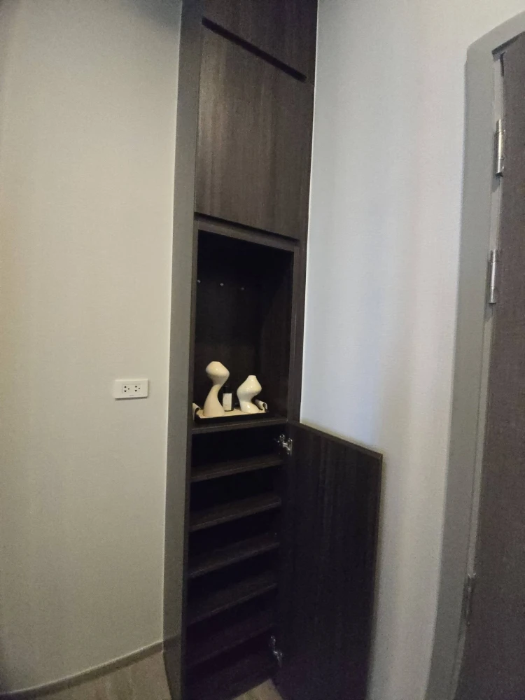 For rent: Origin Plug & Play Ramintra, fully furnished corner unit, very quiet and private. Ready to move in!