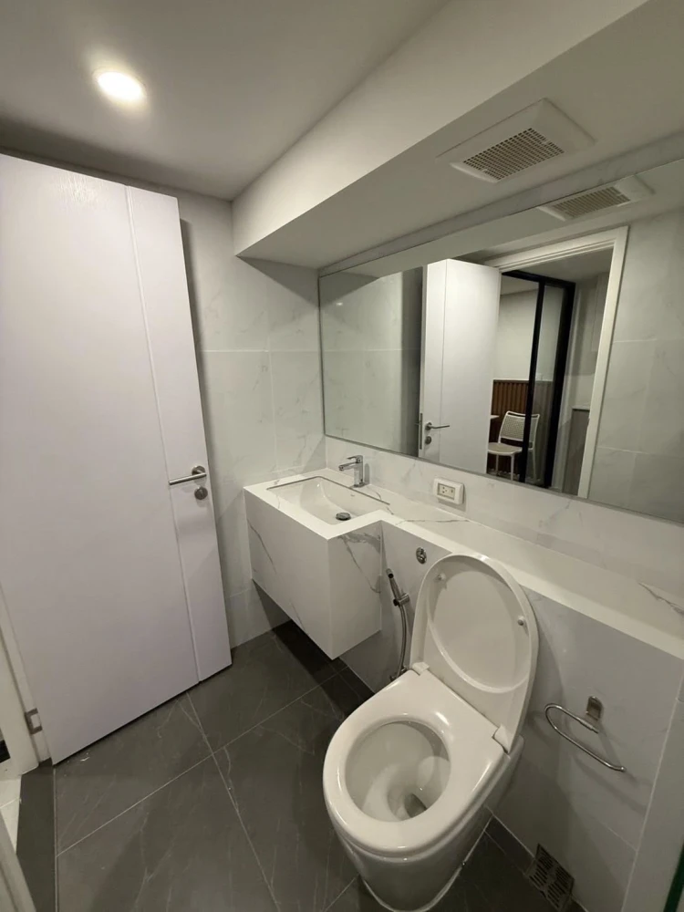 For rent: Origin Plug & Play Ramkhamhaeng Triple Station, 11th floor, Building A, complete with furniture and electrical appliances, ready to move in