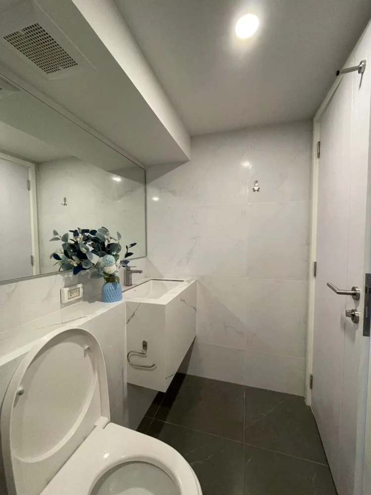 For rent: Origin Plug & Play Ramkhamhaeng Triple Station, 4th floor. Nice room! Book now!