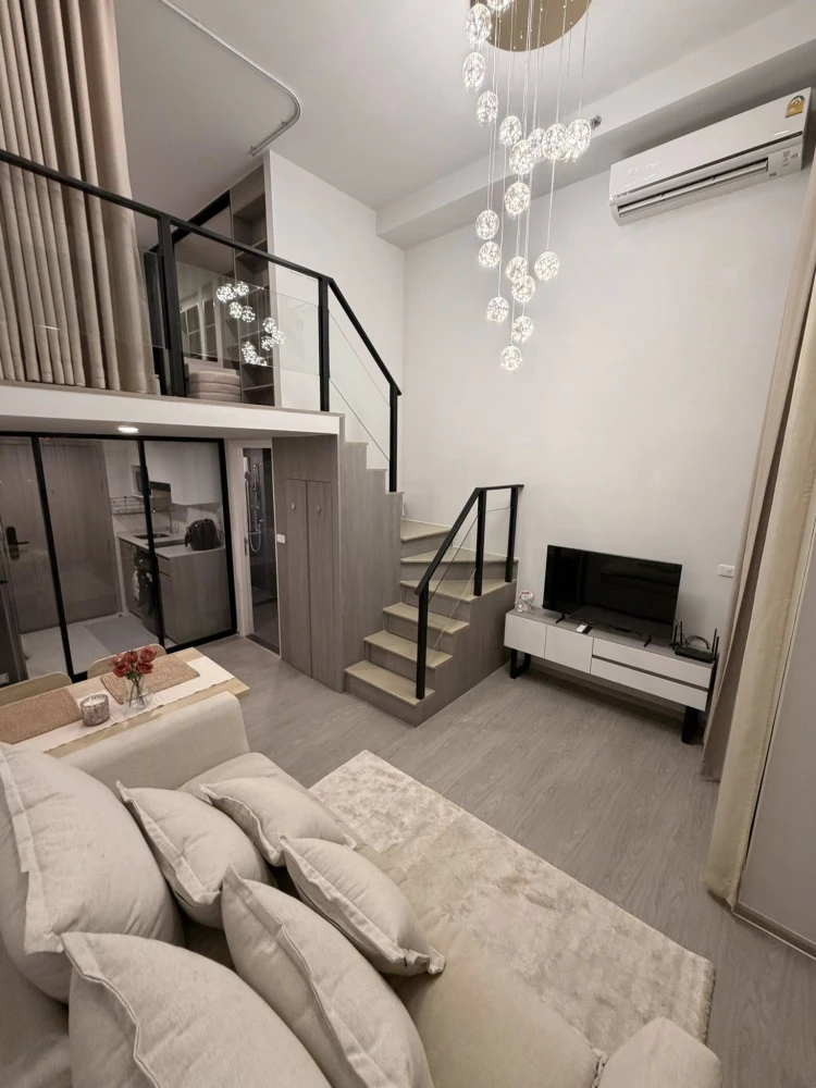 For rent: Origin Plug & Play Ramkhamhaeng Triple Station, high floor (20th floor), unobstructed view, fully furnished, ready to move in.