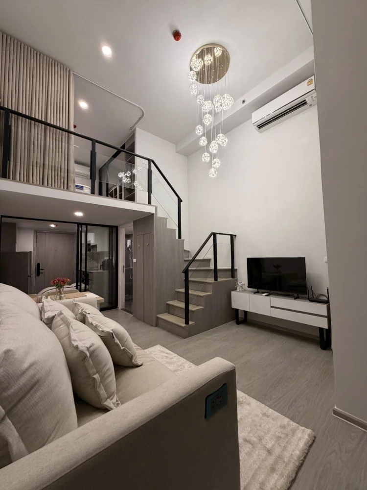 For rent: Origin Plug & Play Ramkhamhaeng Triple Station, high floor (20th floor), unobstructed view, fully furnished, ready to move in.
