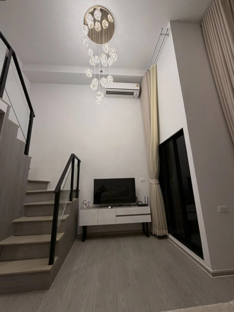 For rent: Origin Plug & Play Ramkhamhaeng Triple Station, high floor (20th floor), unobstructed view, fully furnished, ready to move in.