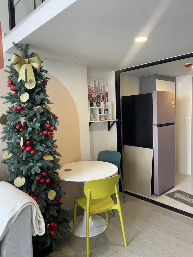 For rent: Origin Plug & Play Ramkhamhaeng Triple Station, high ceiling room, airy, decorated in a controlled tone, fully furnished, hurry and book now