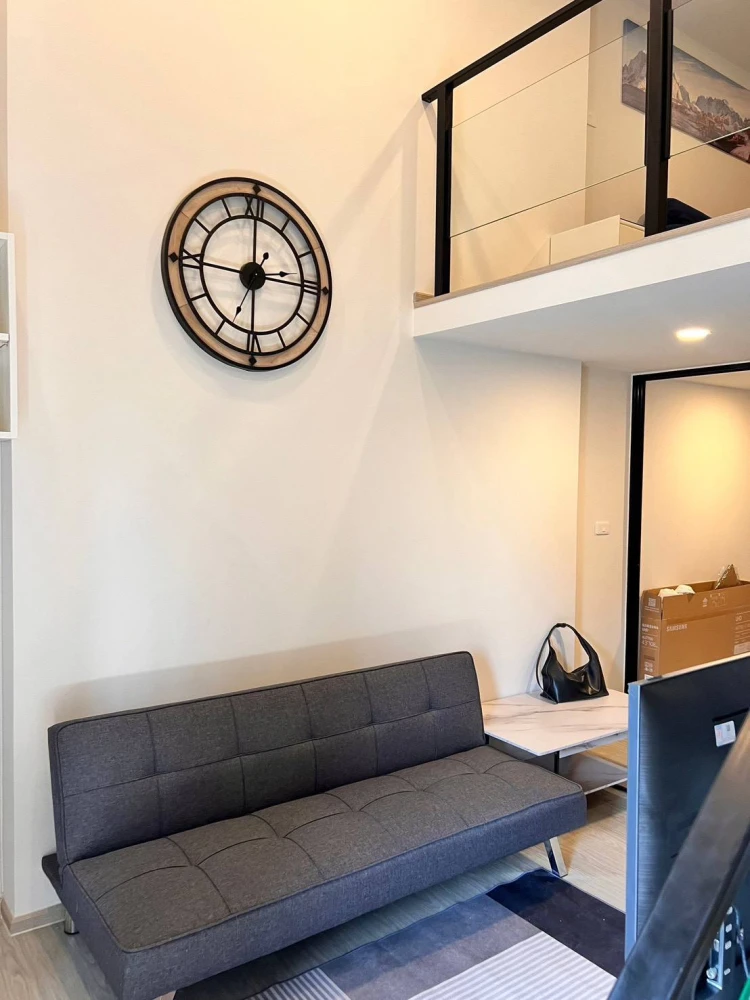 Rent a unit at Origin Plug & Play Ramkhamhaeng Triple Station. High ceilings, spacious and airy. Great location, convenient transportation. Book now!