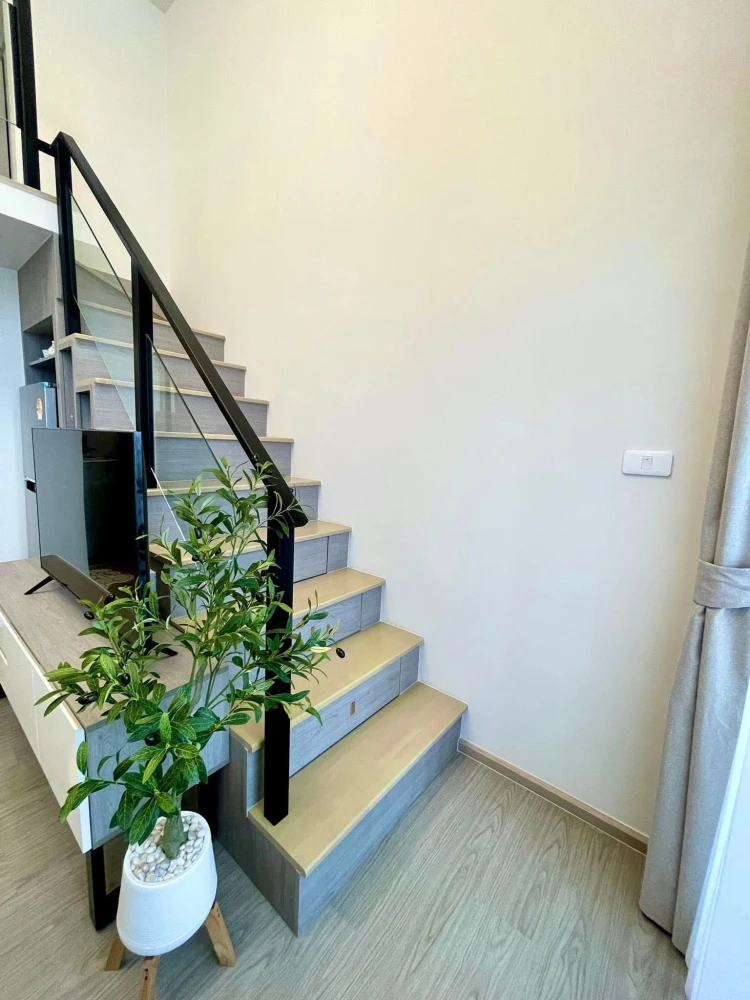 For rent: Origin Plug & Play Ramkhamhaeng Triple Station, complete with electrical appliances, basic furniture, ready to move in