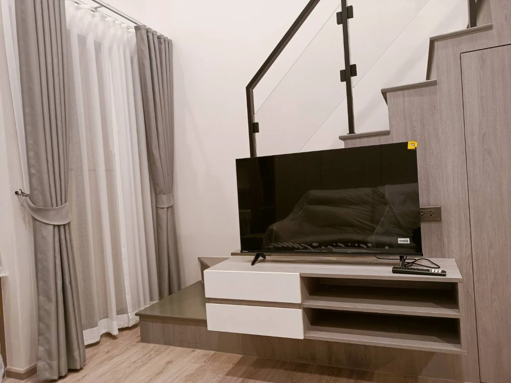 For rent: Origin Plug & Play Sirindhorn Station, 19th floor, great view, fully furnished, reserve now before it's too late.