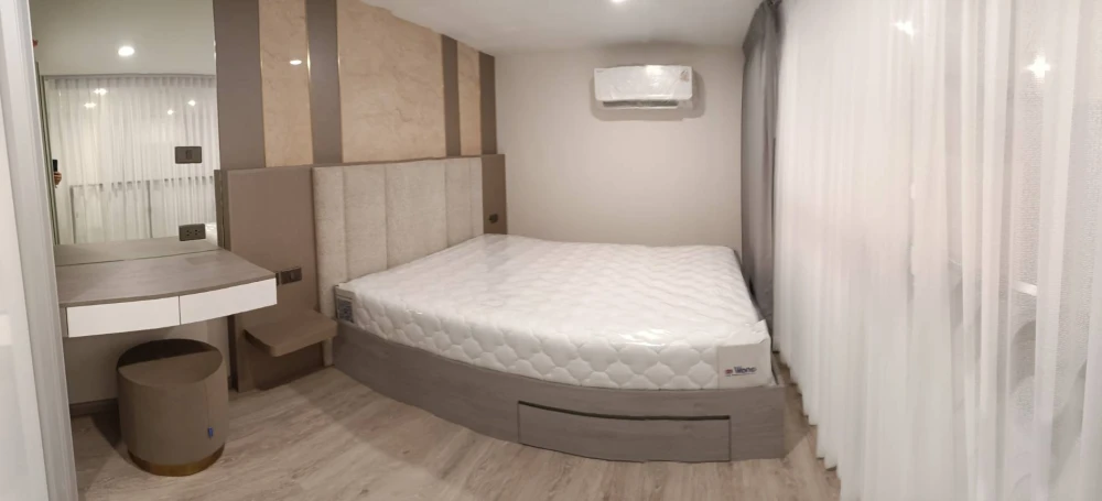 For rent: Origin Plug & Play Sirindhorn Station, 19th floor, great view, fully furnished, reserve now before it's too late.