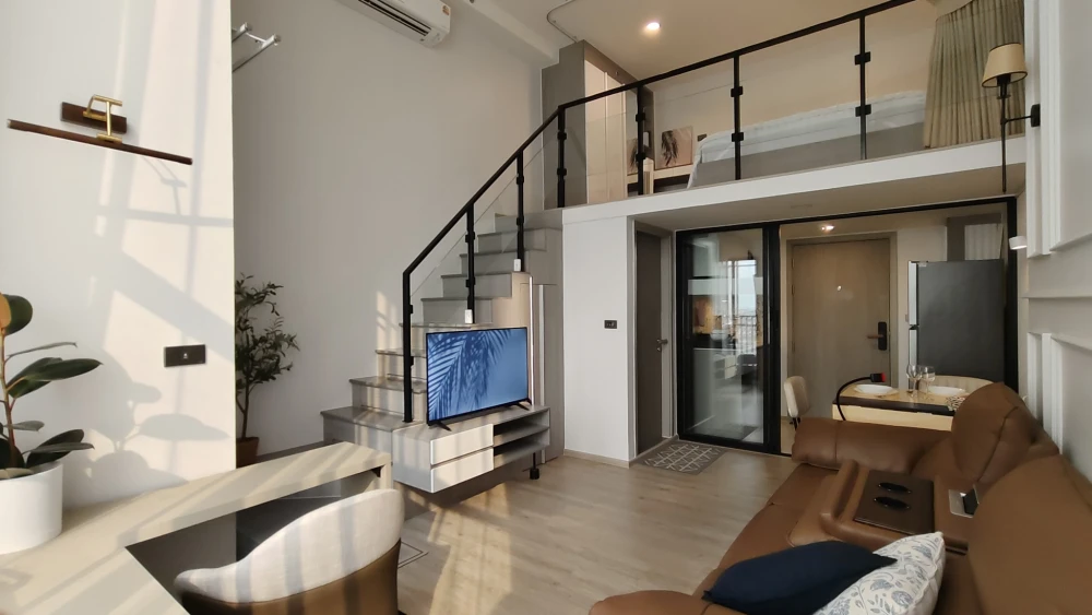 For rent: Origin Plug & Play Sirindhorn Station apartment. Spacious and comfortable, high floor with beautiful, unobstructed view. Book now before it'
