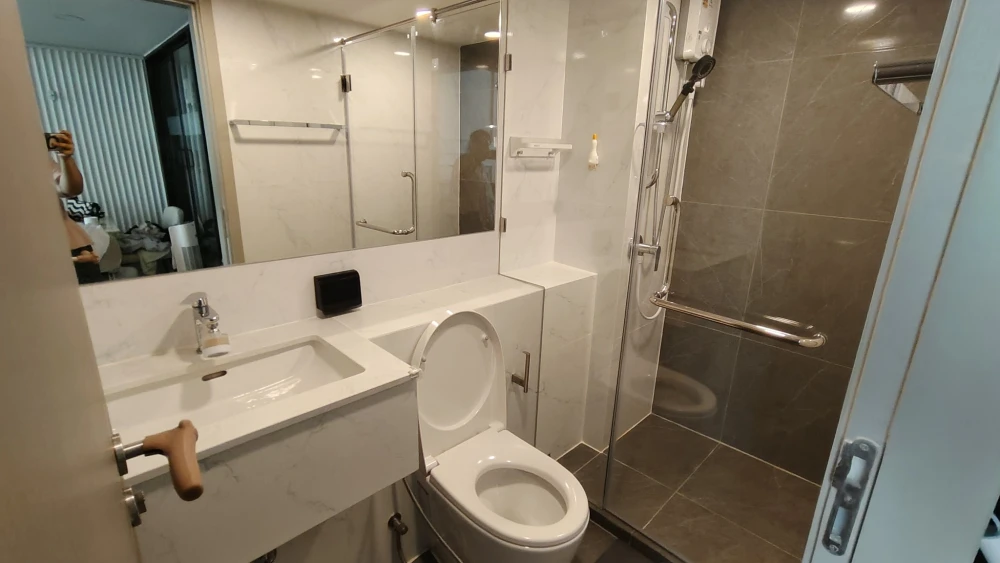 For rent: Origin Plug & Play Sirindhorn Station apartment. Spacious and comfortable, high floor with beautiful, unobstructed view. Book now before it'