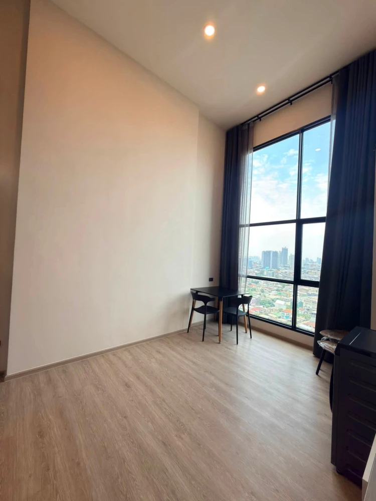Duplex unit for rent at Origin Plug & Play Sirindhorn Station. Spacious area, fully furnished, ready to move in.