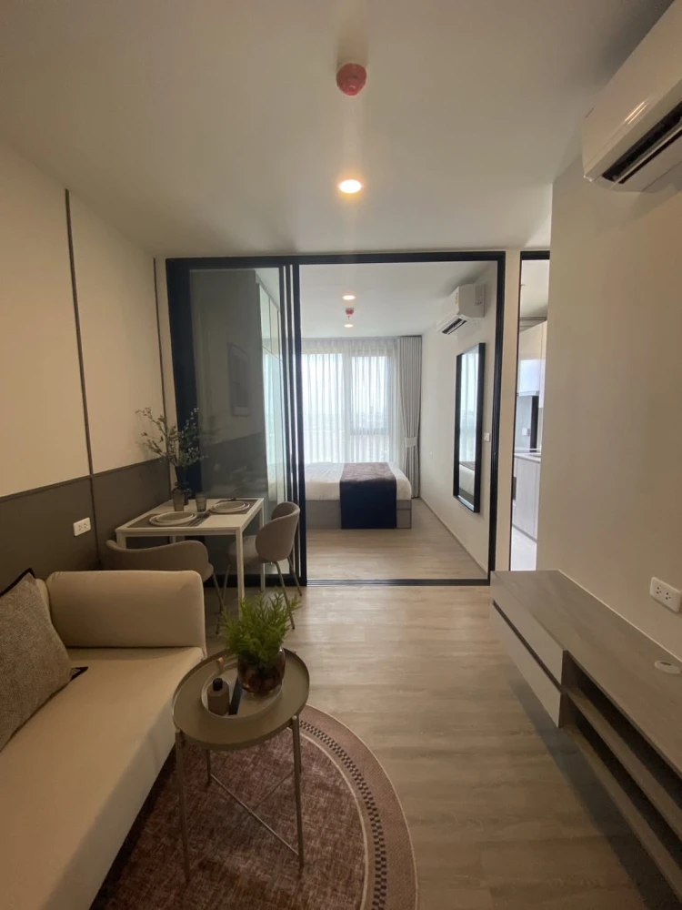Origin Plug & Play Nonthaburi Station for rent. Beautifully decorated, great location, close to the elevator for easy access. The interior is speciall