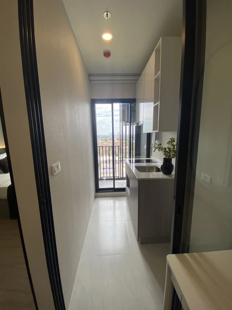 Origin Plug & Play Nonthaburi Station for rent. Beautifully decorated, great location, close to the elevator for easy access. The interior is speciall