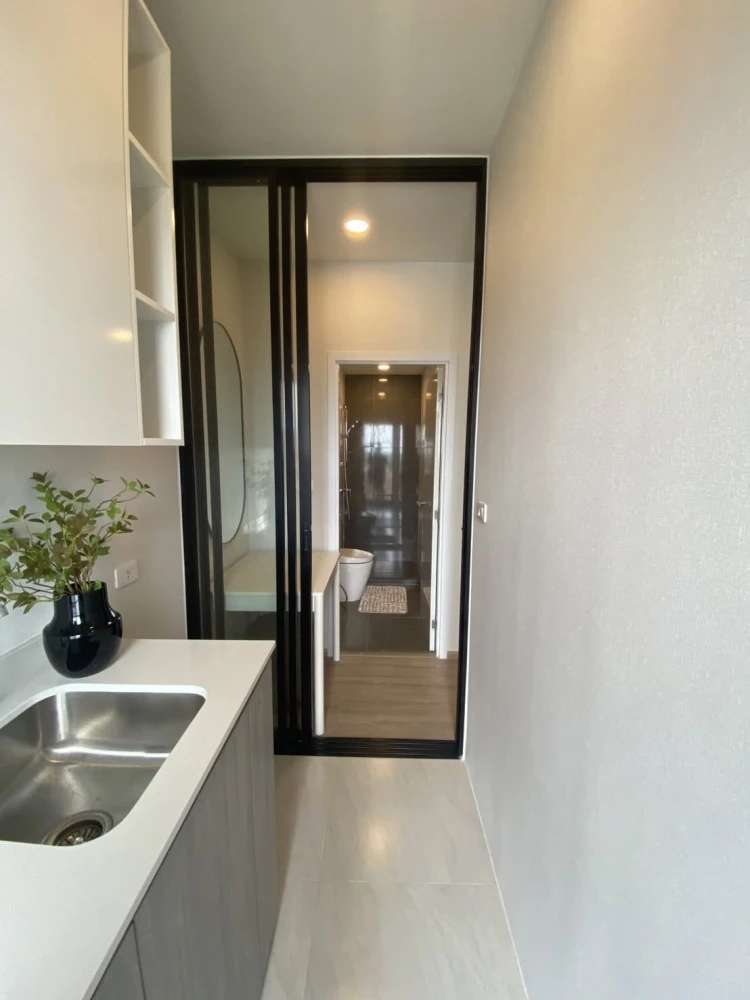 Origin Plug & Play Nonthaburi Station for rent. Beautifully decorated, great location, close to the elevator for easy access. The interior is speciall