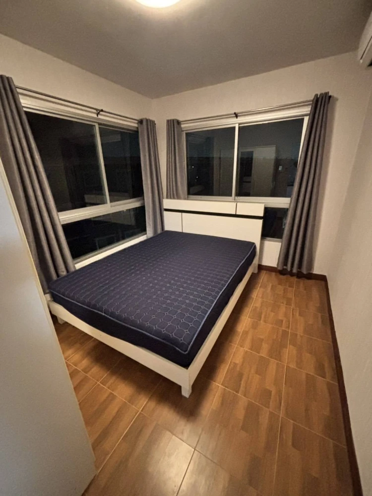 For rent: Origins Bangmod-Rama 2, corner unit, 8th floor, garden and pool view. Affordable price. Don't miss out!