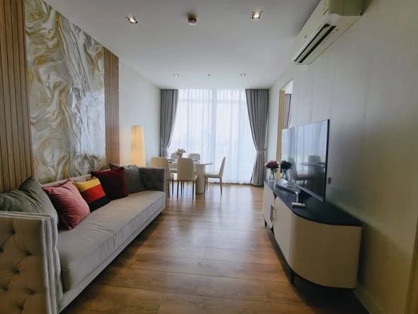 For rent: Park 24 Origin Phrom Phong, 2 bedrooms, spacious living area, fully furnished, ready to move in.