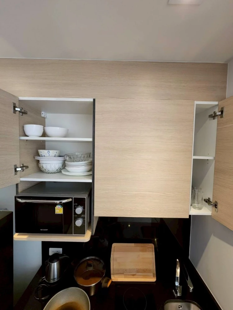 For rent: Park 24 Origin Phrom Phong, 20th floor, very high, with beautiful built-in furniture, fully decorated, ready to move in.