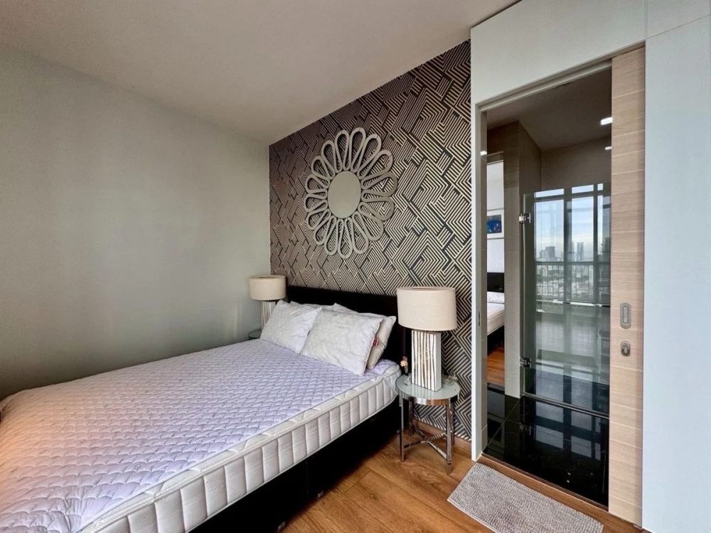 For rent: Park 24 Origin Phrom Phong, 27th floor, fully furnished, very livable. Book now!