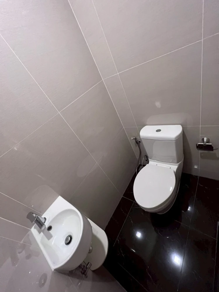 For rent: Park 24 Origin Phrom Phong with excellent built-in furniture. Don't miss it!