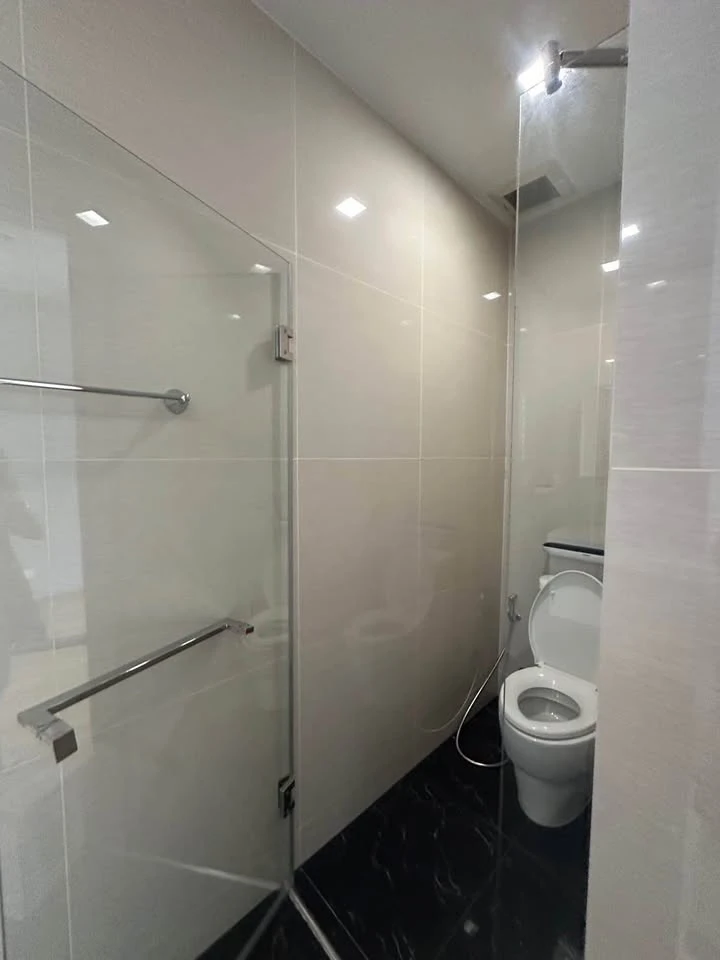 For rent: Park 24 Origin Phrom Phong, spacious room, fully furnished with built-in furniture, just bring your own luggage and move in.