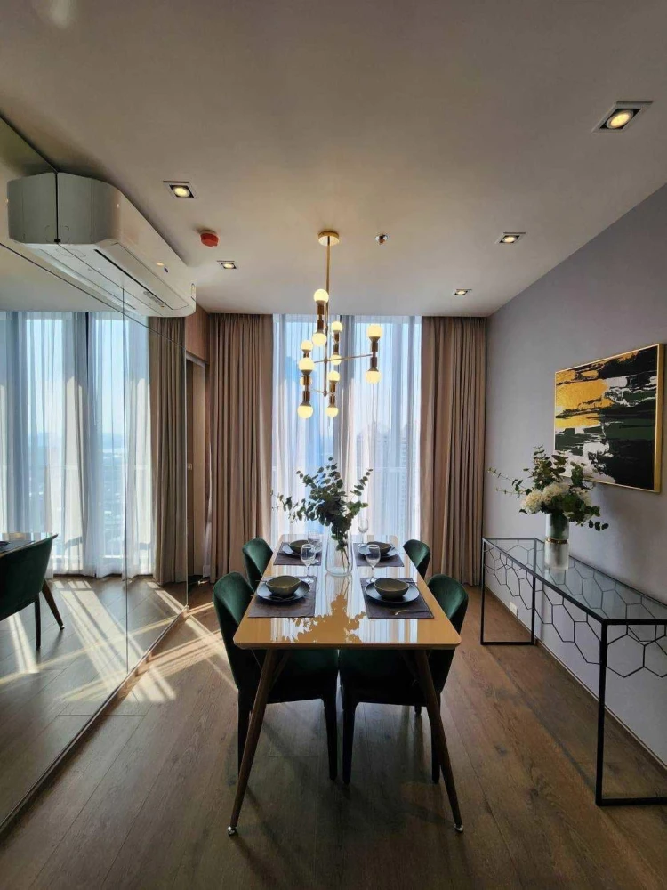 For rent: Park 24 Origin Phrom Phong, 40th floor, very high, fully furnished, built-in, very nice, reserve now.