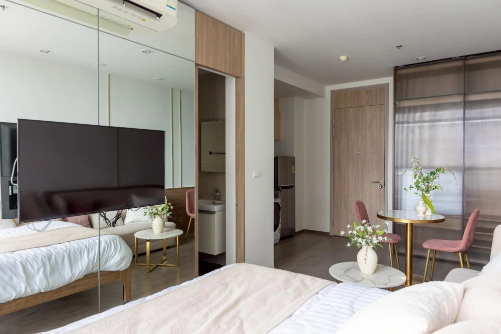 For rent: Park 24 Origin Phrom Phong, high floor room, beautiful view, fully furnished, ready to move in.