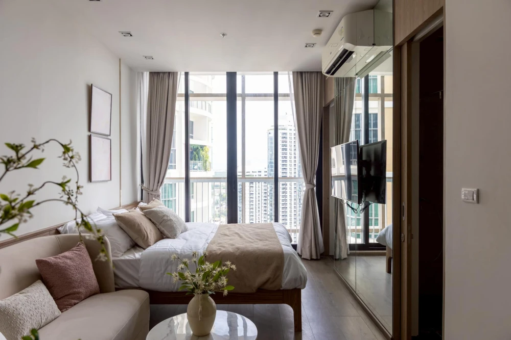 For rent: Park 24 Origin Phrom Phong, high floor room, beautiful view, fully furnished, ready to move in.