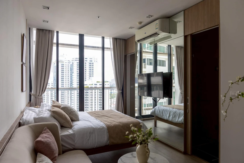 For rent: Park 24 Origin Phrom Phong, high floor room, beautiful view, fully furnished, ready to move in.
